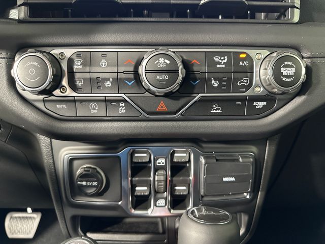2025 Jeep Gladiator Sport photo 18