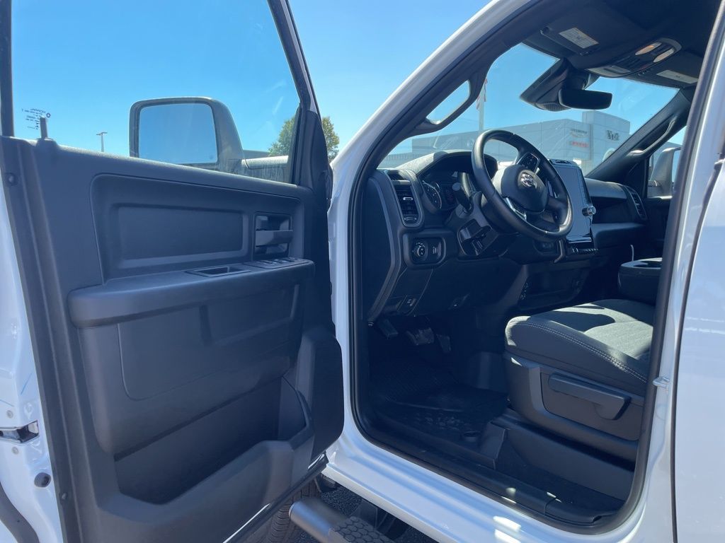 2026 Ram 3500 Tradesman photo 18