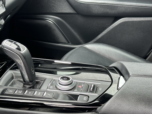 2021 Maserati Levante Base photo 10