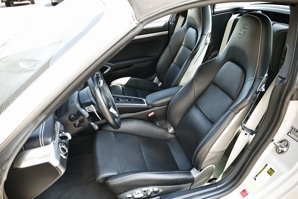 2019 Porsche 911 Targa 4S photo 5