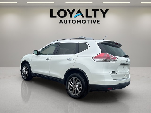 2015 Nissan Rogue SL photo 3
