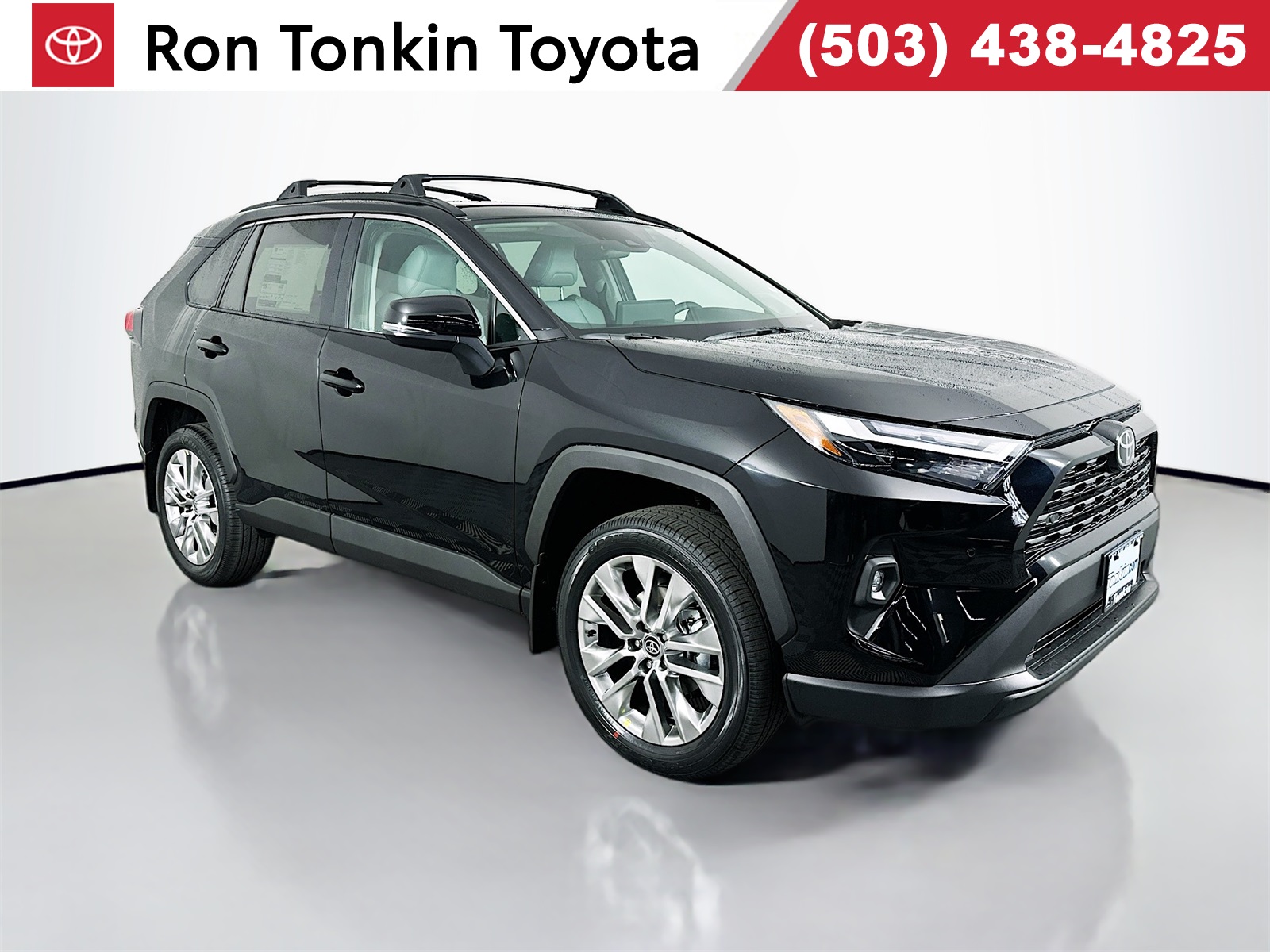 2025 Toyota RAV4 XLE Premium's photo