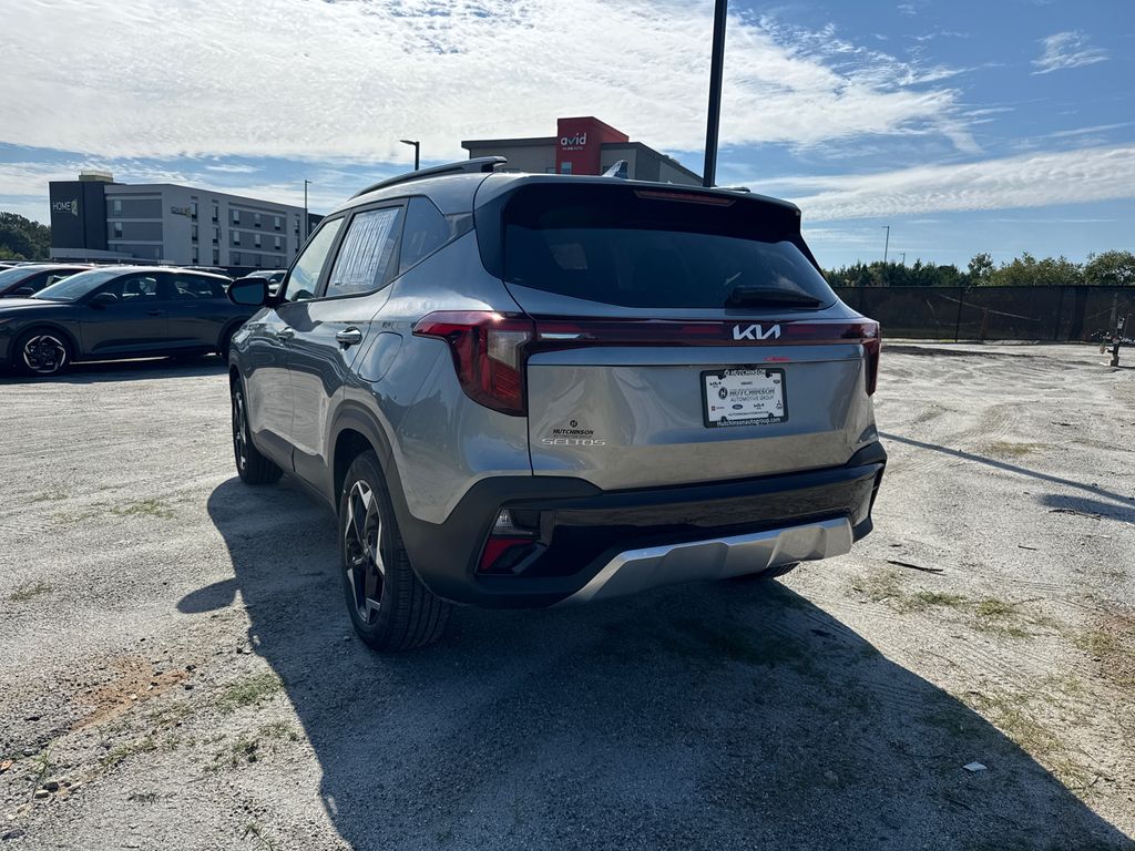 2026 Kia Seltos S photo 5