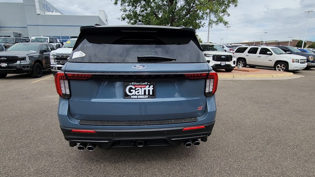 2025 Ford Explorer ST photo 27
