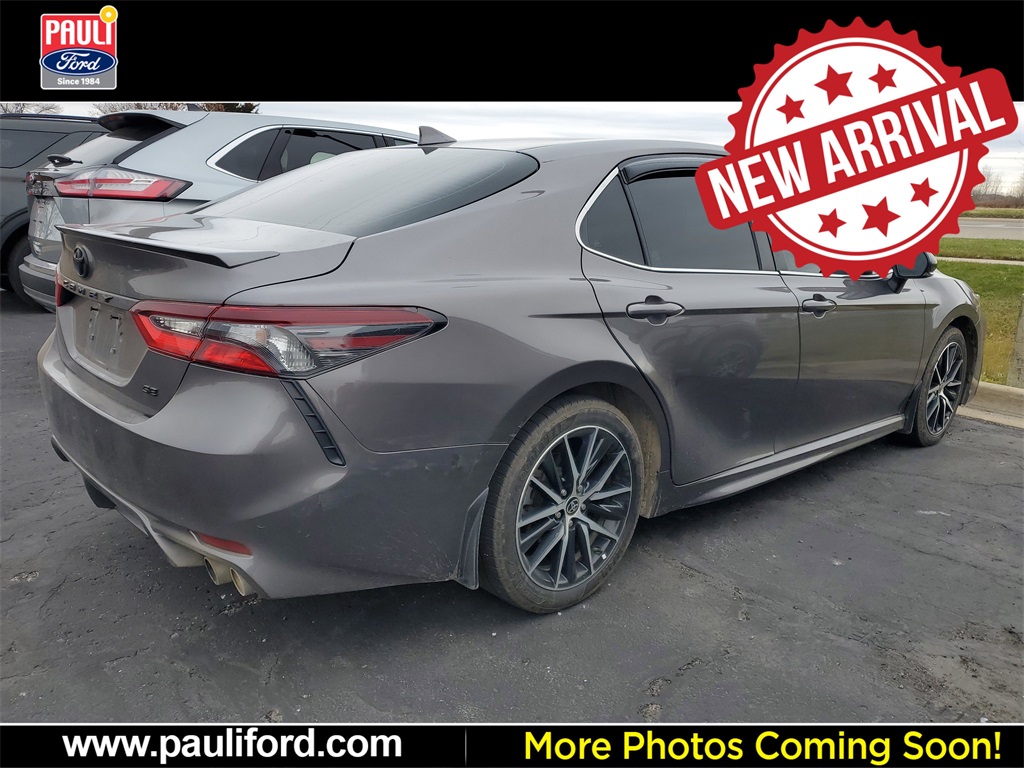 2023 Toyota Camry SE photo 4