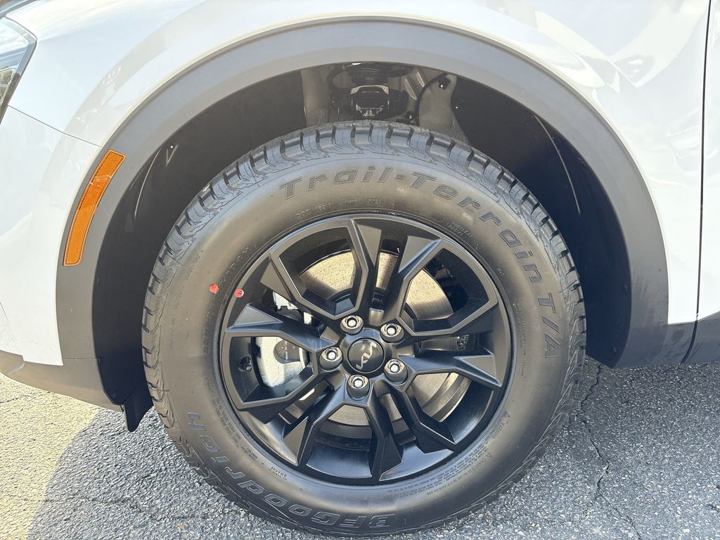 2025 Kia Sportage X-Pro photo 2