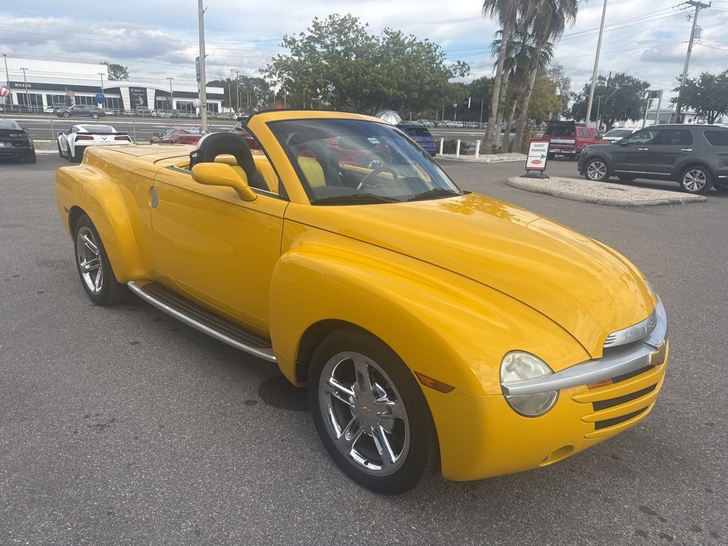 2004 Chevrolet SSR LS's photo