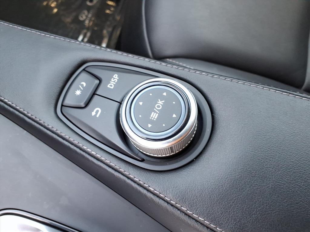2021 Infiniti QX50 Luxe photo 14