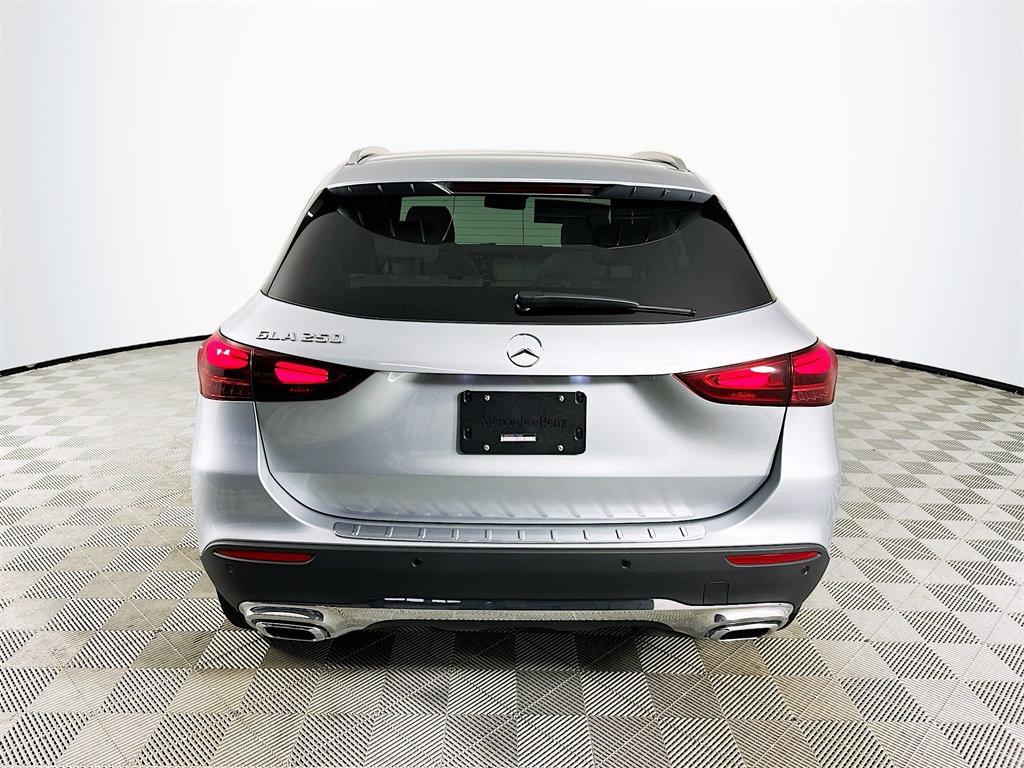 2026 Mercedes Benz GLA 250 photo 6