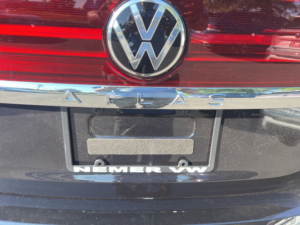 2026 Volkswagen Atlas SE Technology photo 8