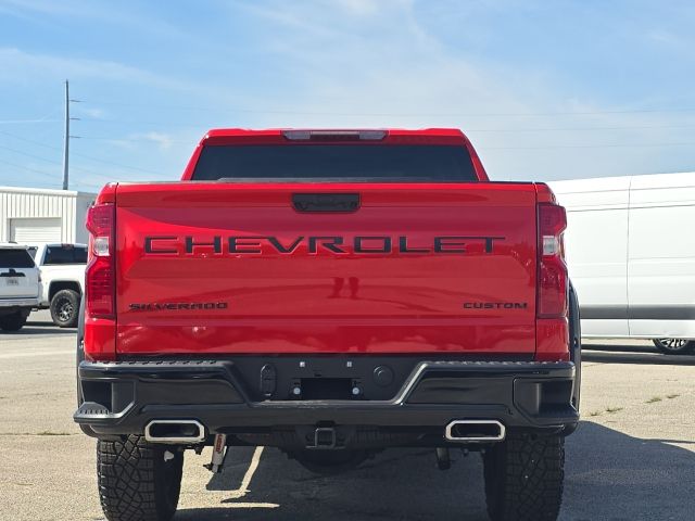2024 Chevrolet Silverado 1500 Custom Trail Boss photo 4