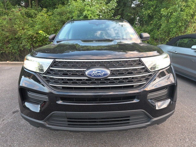 2022 Ford Explorer XLT photo 2
