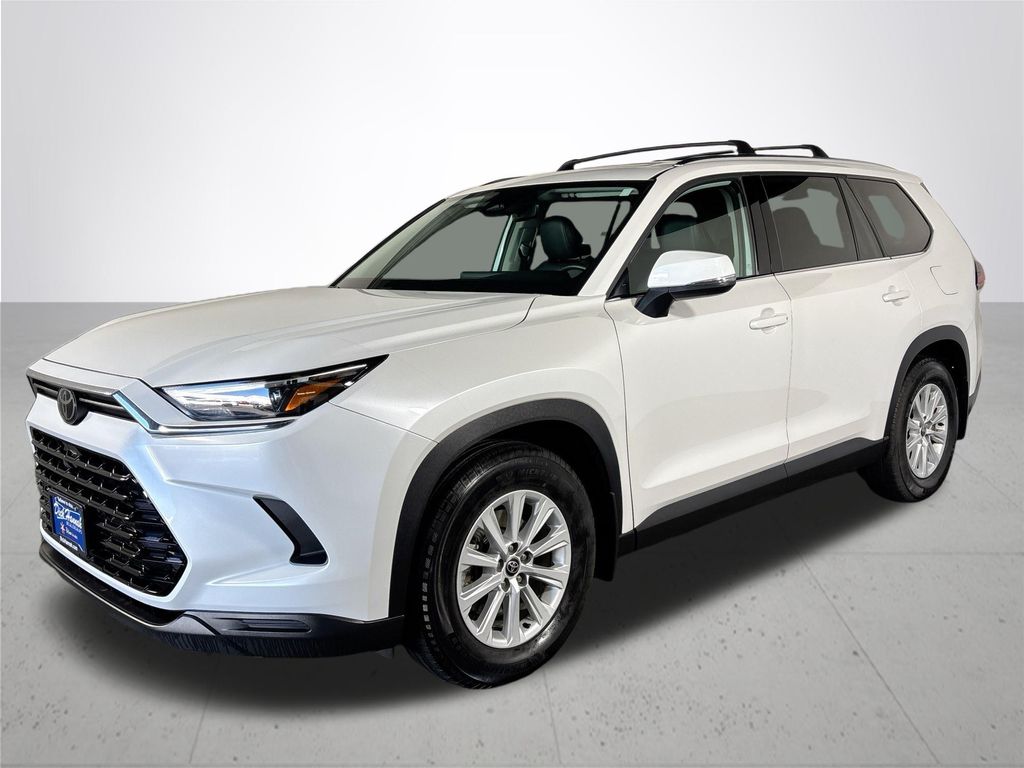 2024 Toyota Highlander Hybrid XLE photo 2