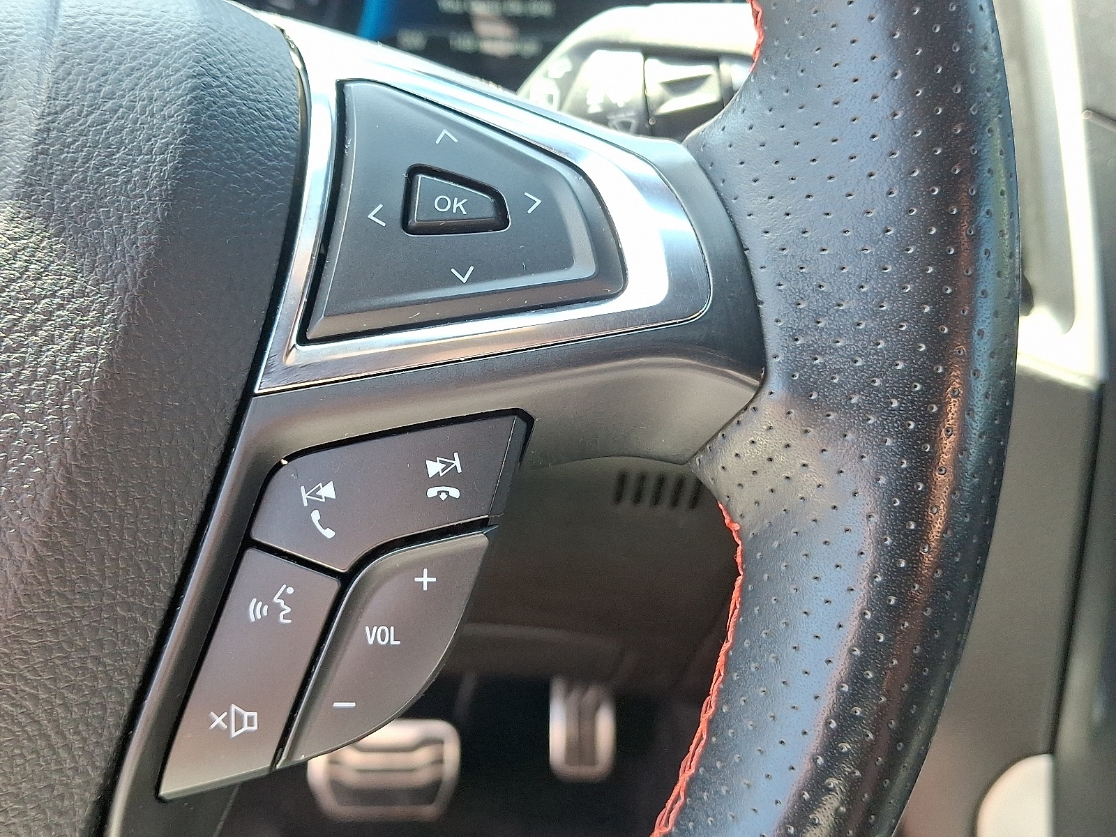 2022 Ford Edge ST-Line photo 20