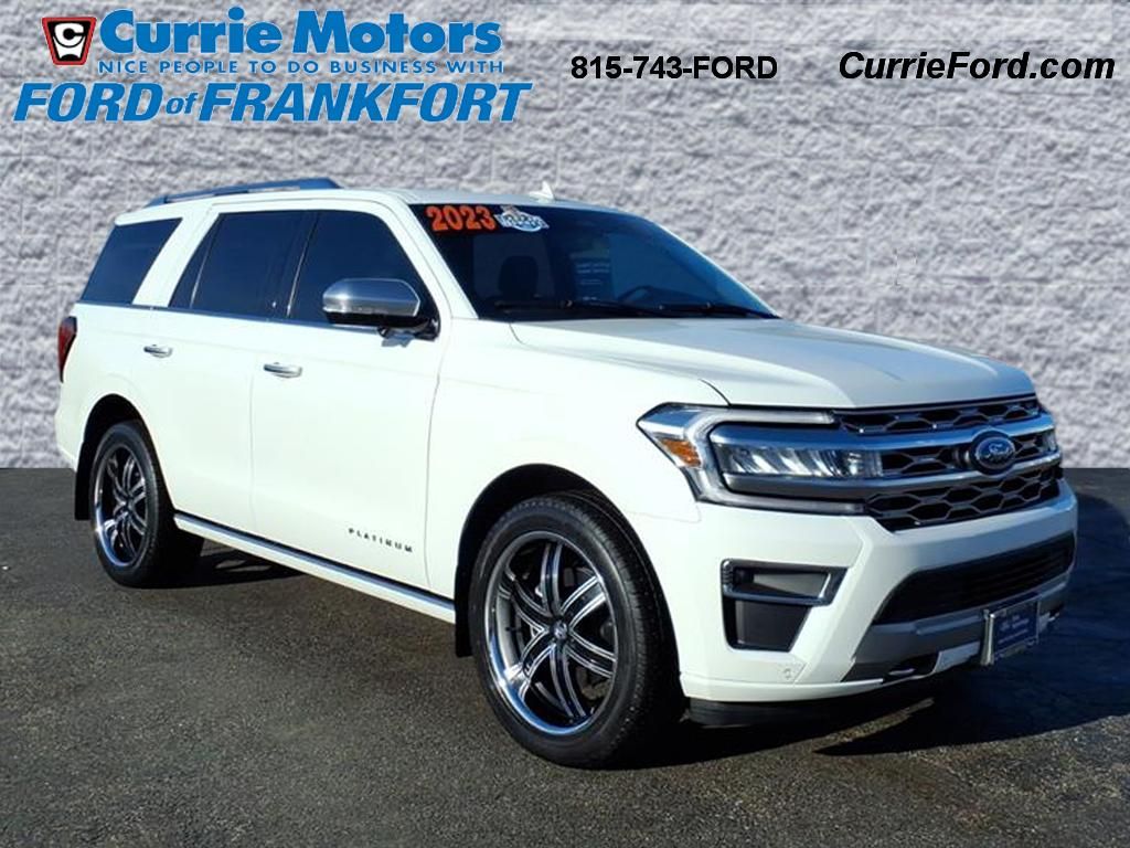 2023 Ford Expedition Platinum's photo