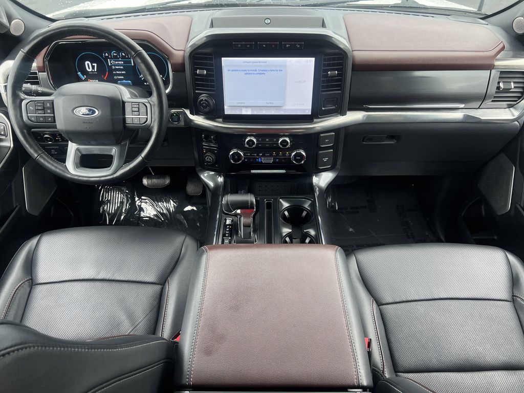 2023 Ford F-150 Lariat photo 2