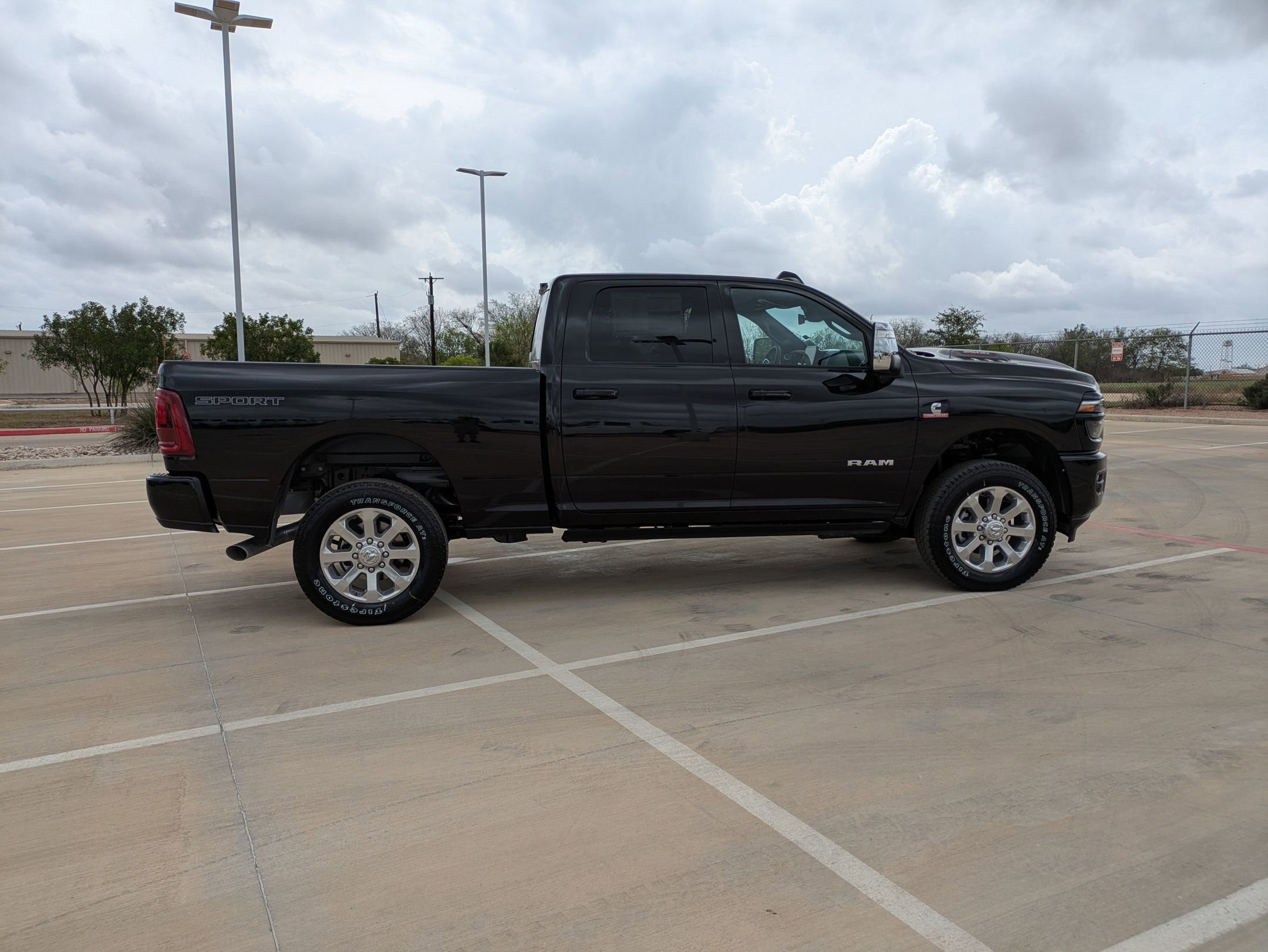 2025 Ram 2500 Laramie photo 2