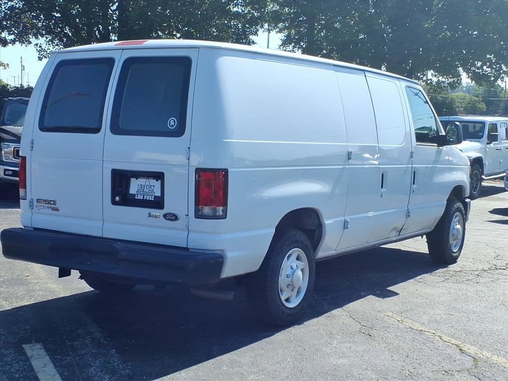2013 Ford E-150 photo 2