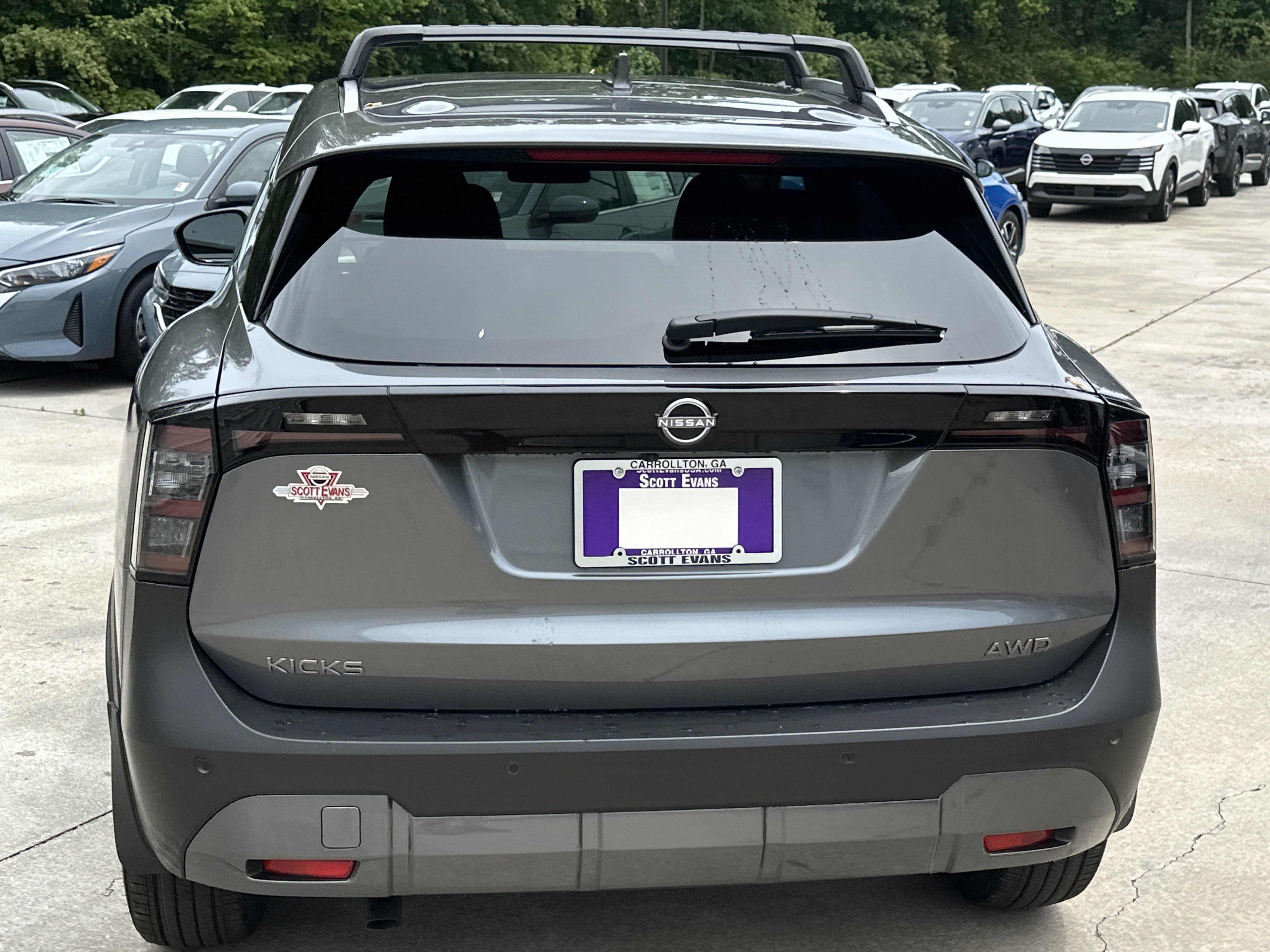 2025 Nissan Kicks SV photo 5