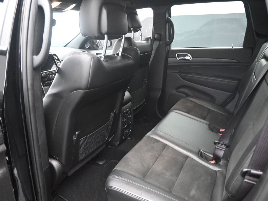 2021 Jeep Grand Cherokee Laredo X photo 12