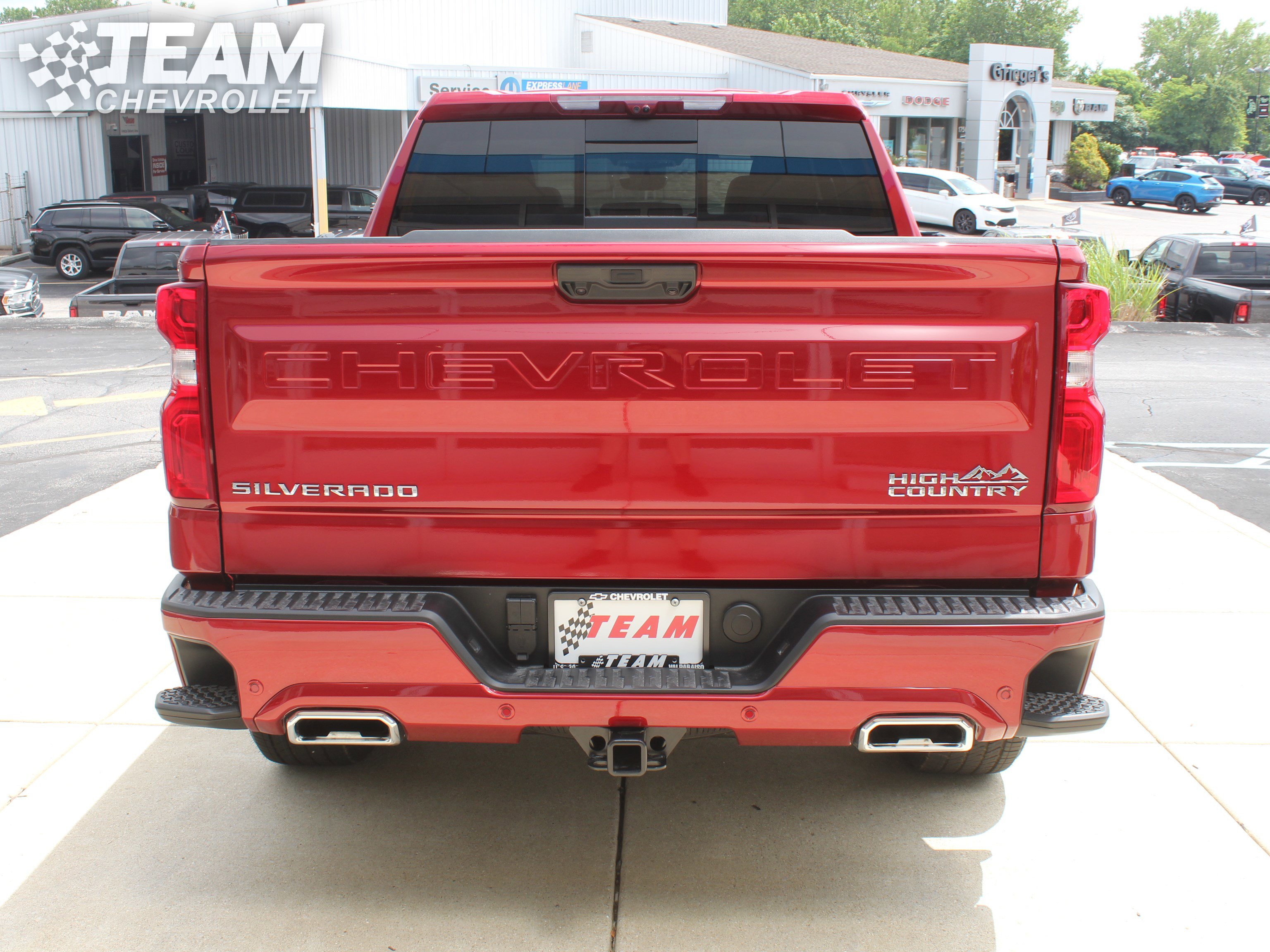 2025 Chevrolet Silverado 1500 High Country photo 4