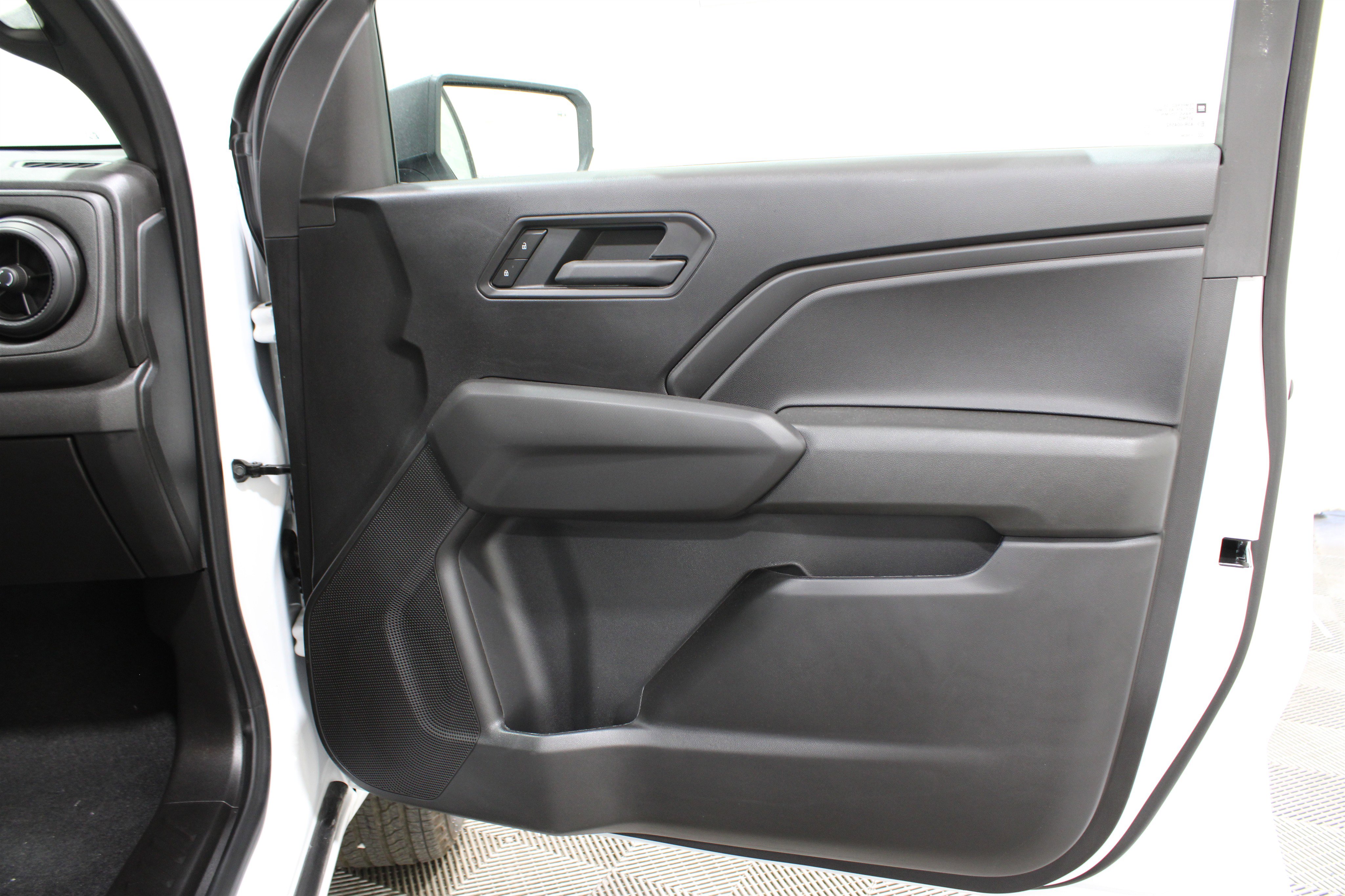 2026 Chevrolet Colorado Work Truck photo 16