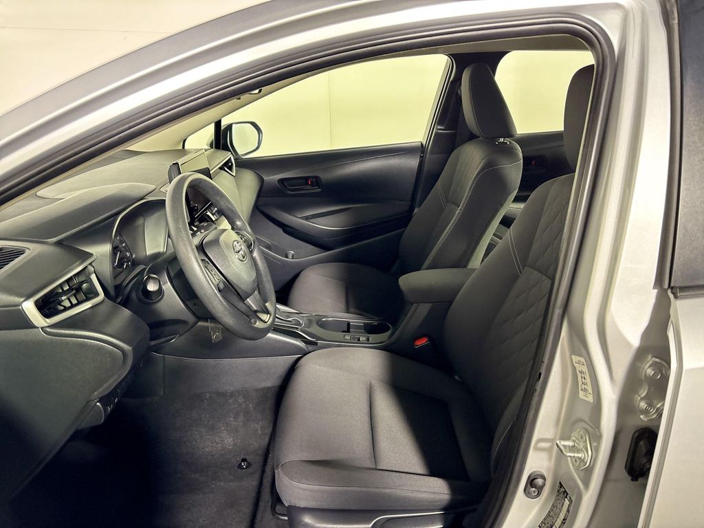 2023 Toyota Corolla LE photo 11
