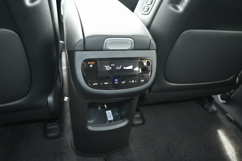 2026 Hyundai Ioniq SEL photo 14