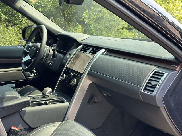 2024 Land Rover Discovery SE photo 21