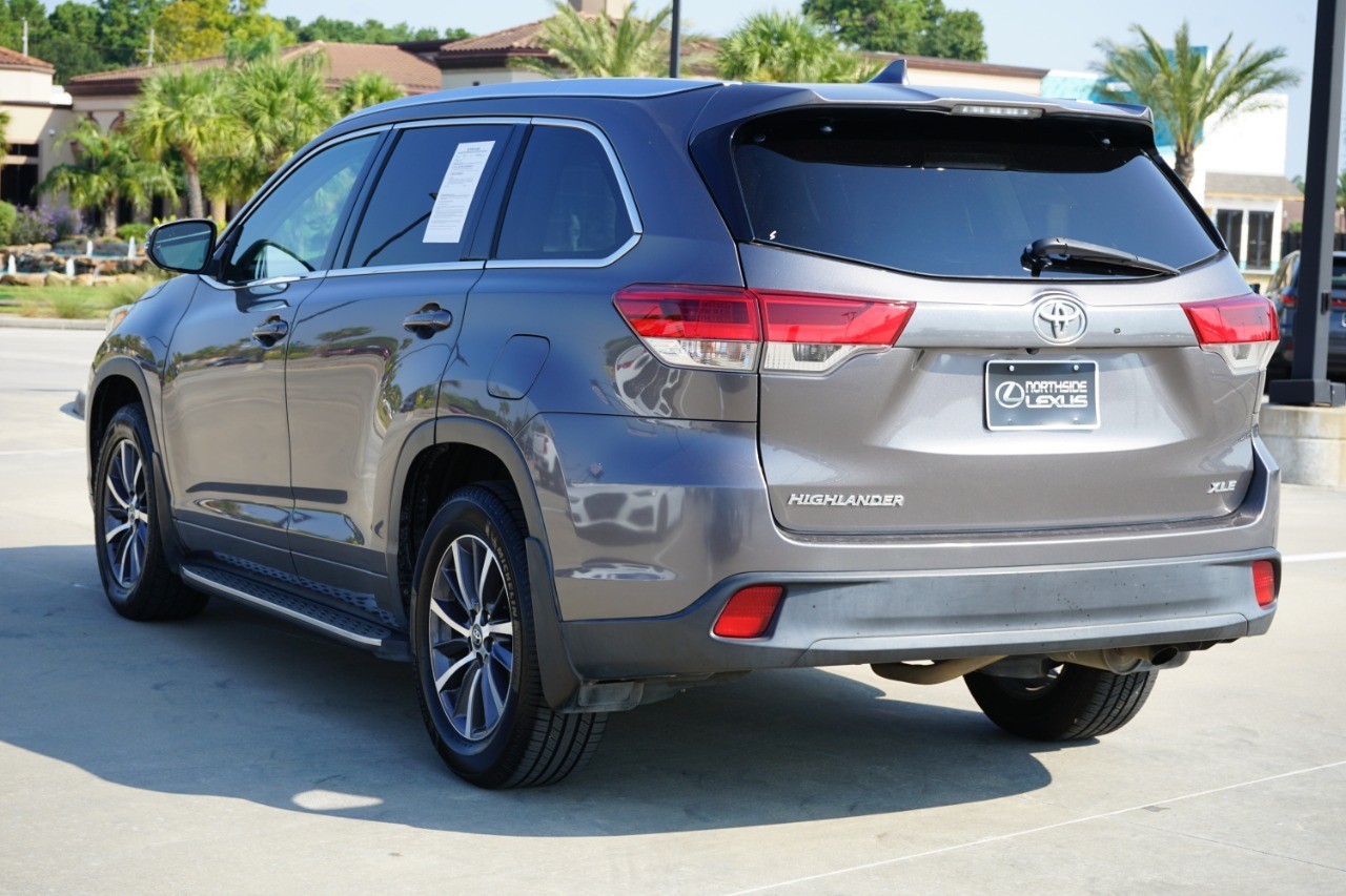 2017 Toyota Highlander SE XLE photo 7