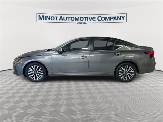 2023 Nissan Altima 2.5 SV photo 4