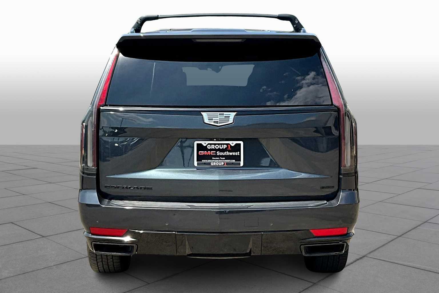 2022 Cadillac Escalade ESV Sport Platinum photo 3