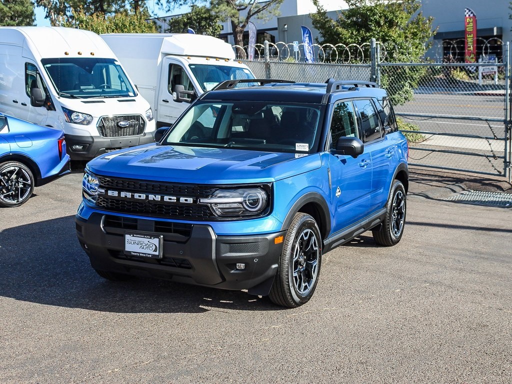 2025 Ford Bronco Sport Outer Banks photo 3