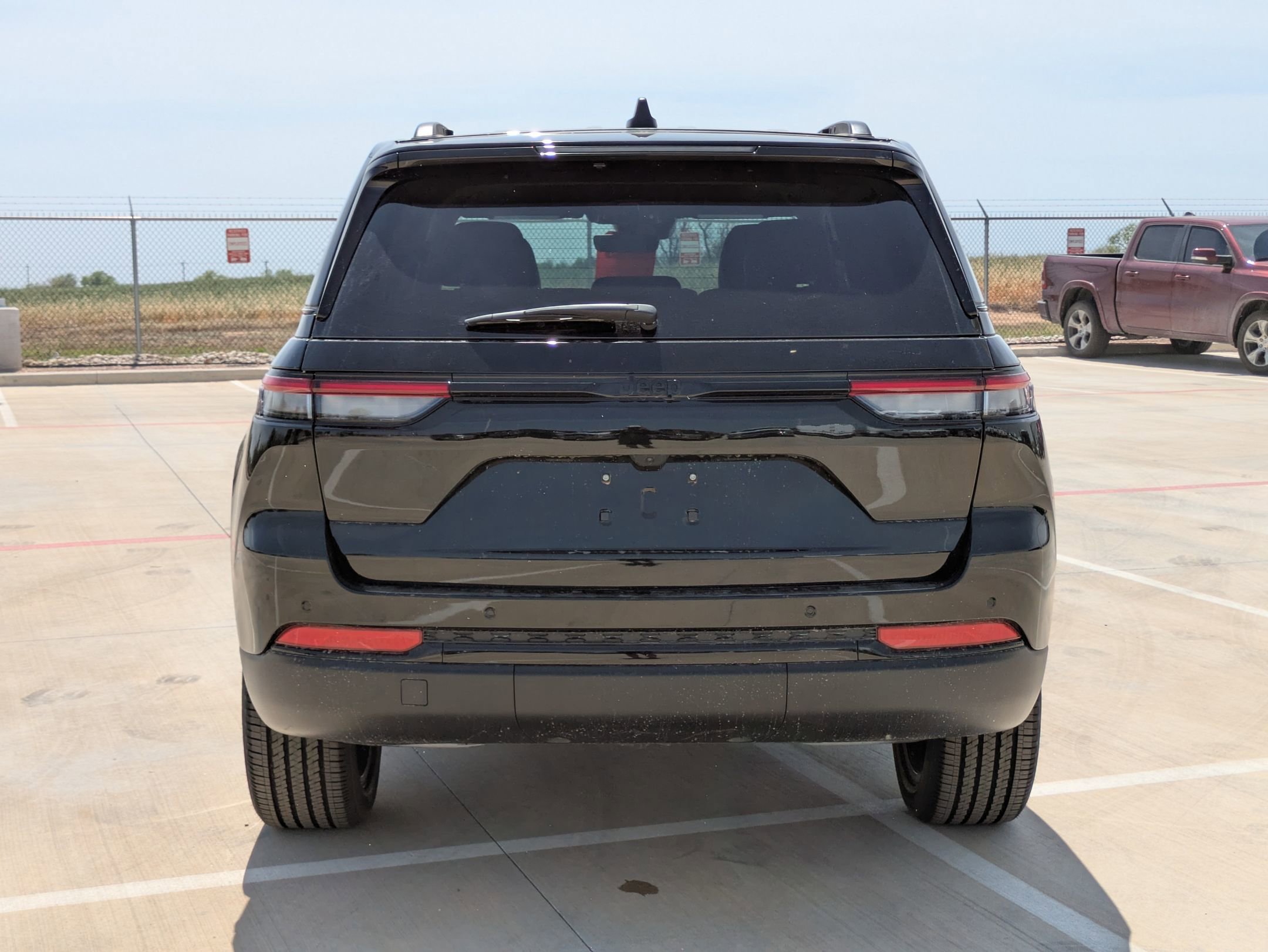 2025 Jeep Grand Cherokee Altitude X photo 4