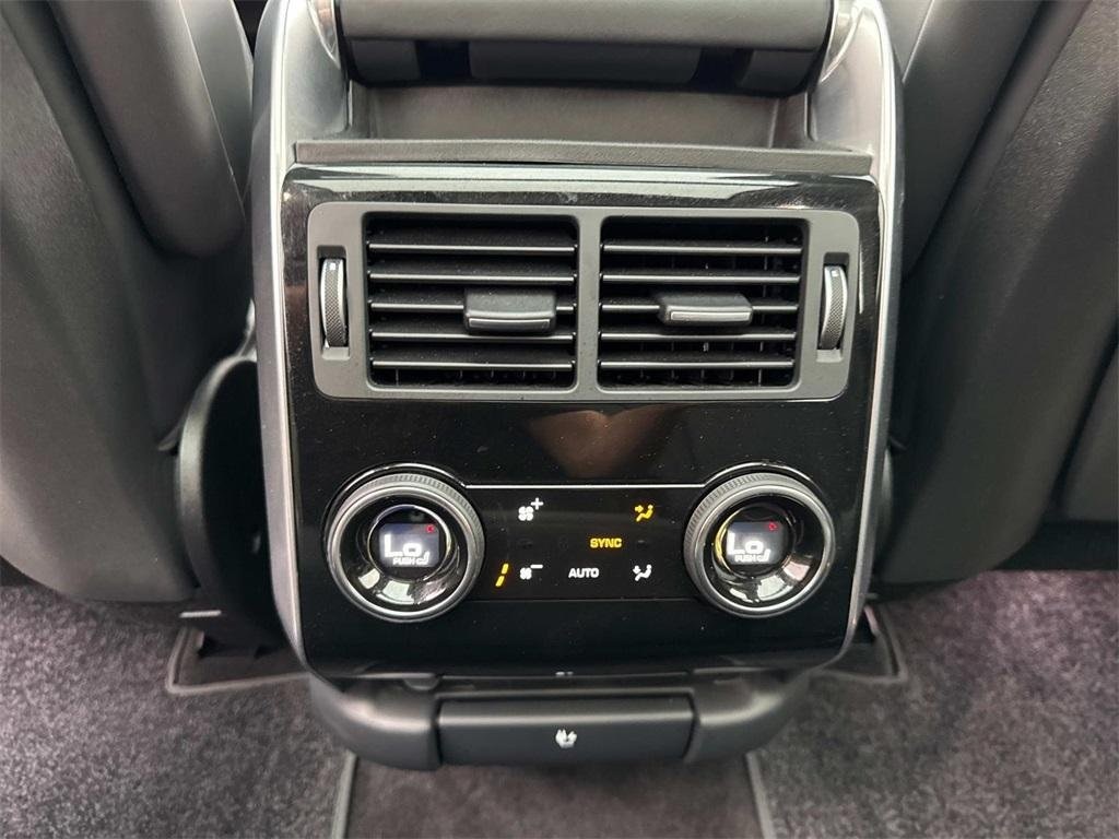 2022 Land Rover Range Rover Sport HSE Silver Edition photo 16