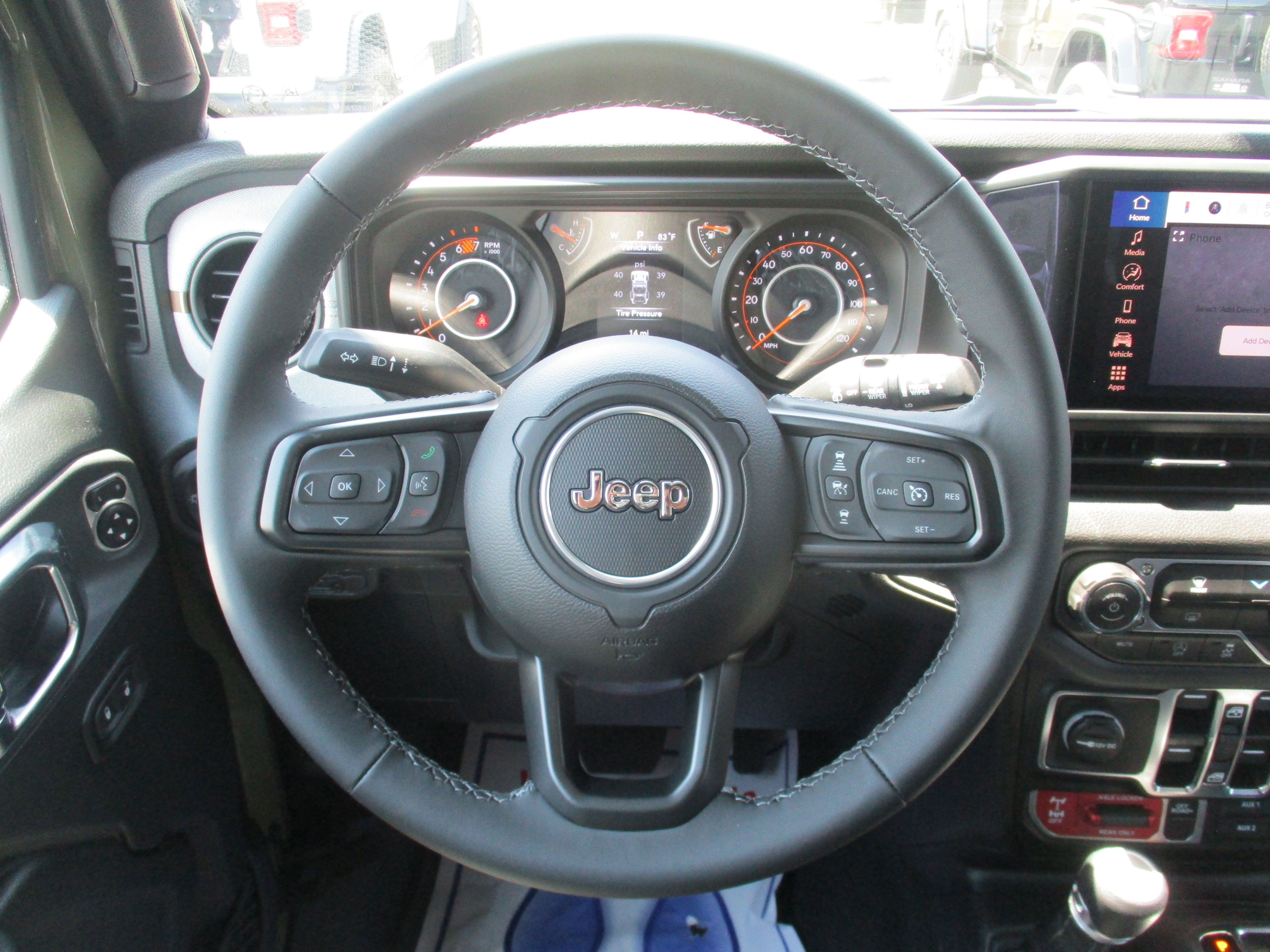 2025 Jeep Wrangler Willys photo 12
