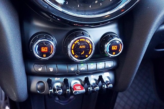 Used 2023 Silver MINI Base image 26