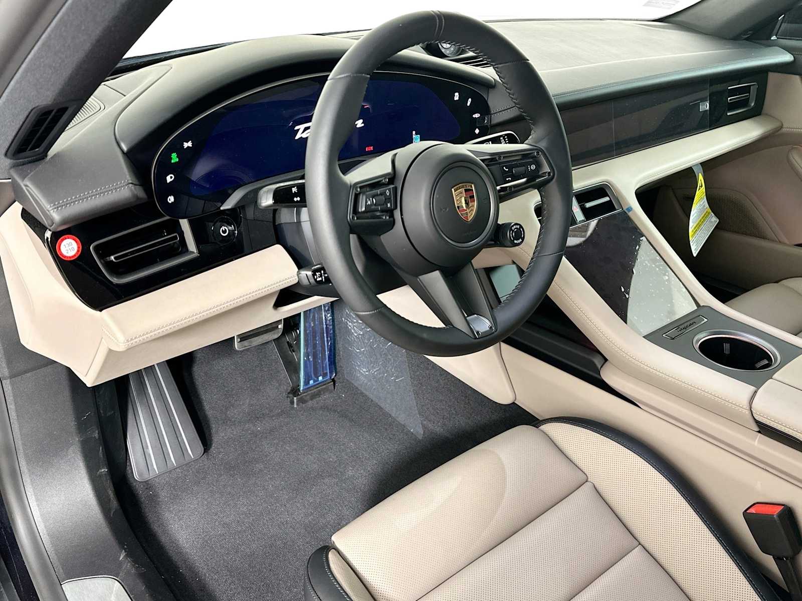 2025 Porsche Taycan 4S photo 4