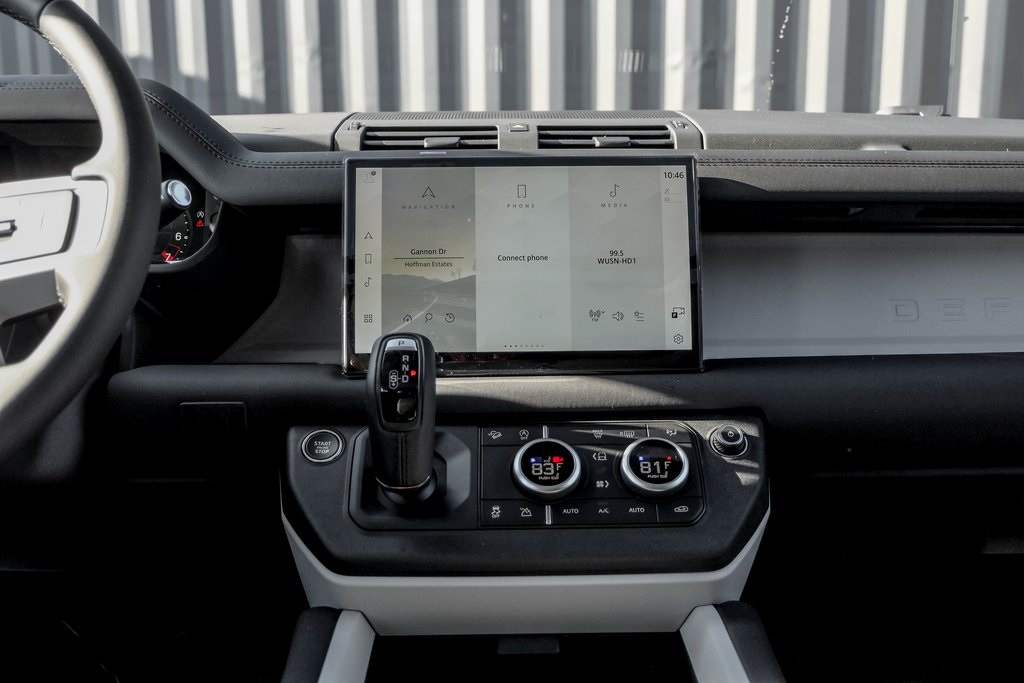 2025 Land Rover Defender 110 S photo 16