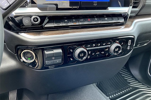 2025 Chevrolet Silverado 1500 LT photo 13