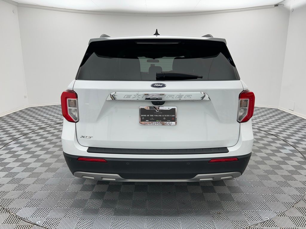 2023 Ford Explorer XLT photo 5