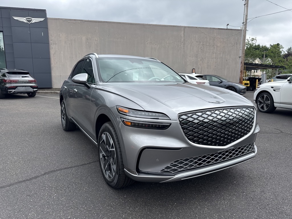 2026 GENESIS GV70 Base's photo