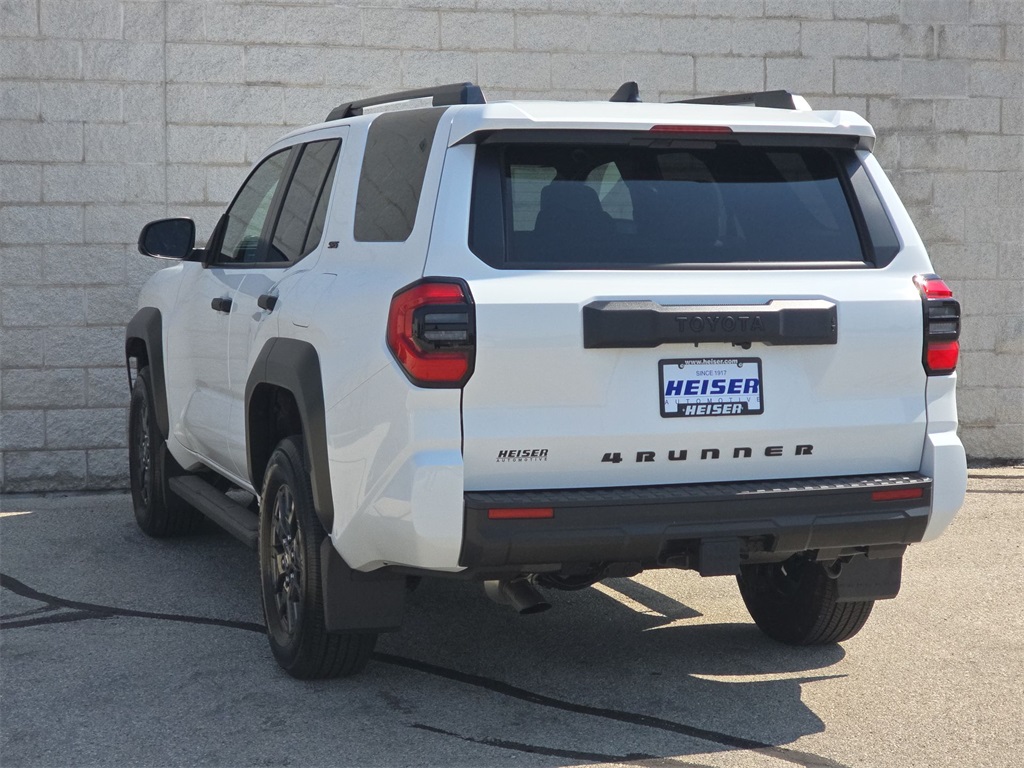 2025 Toyota 4Runner SR5 4WD photo 11