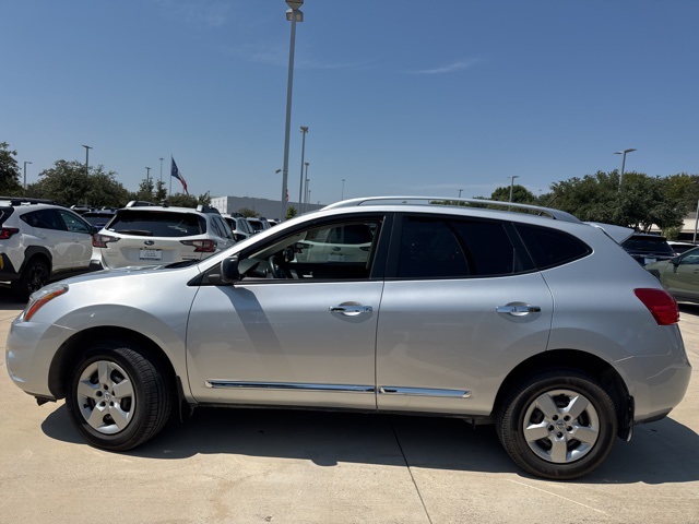 2015 Nissan Rogue Select S photo 4