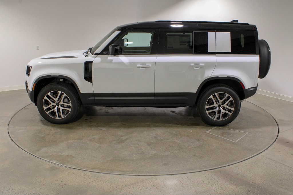 2026 Land Rover Defender 110 S photo 2