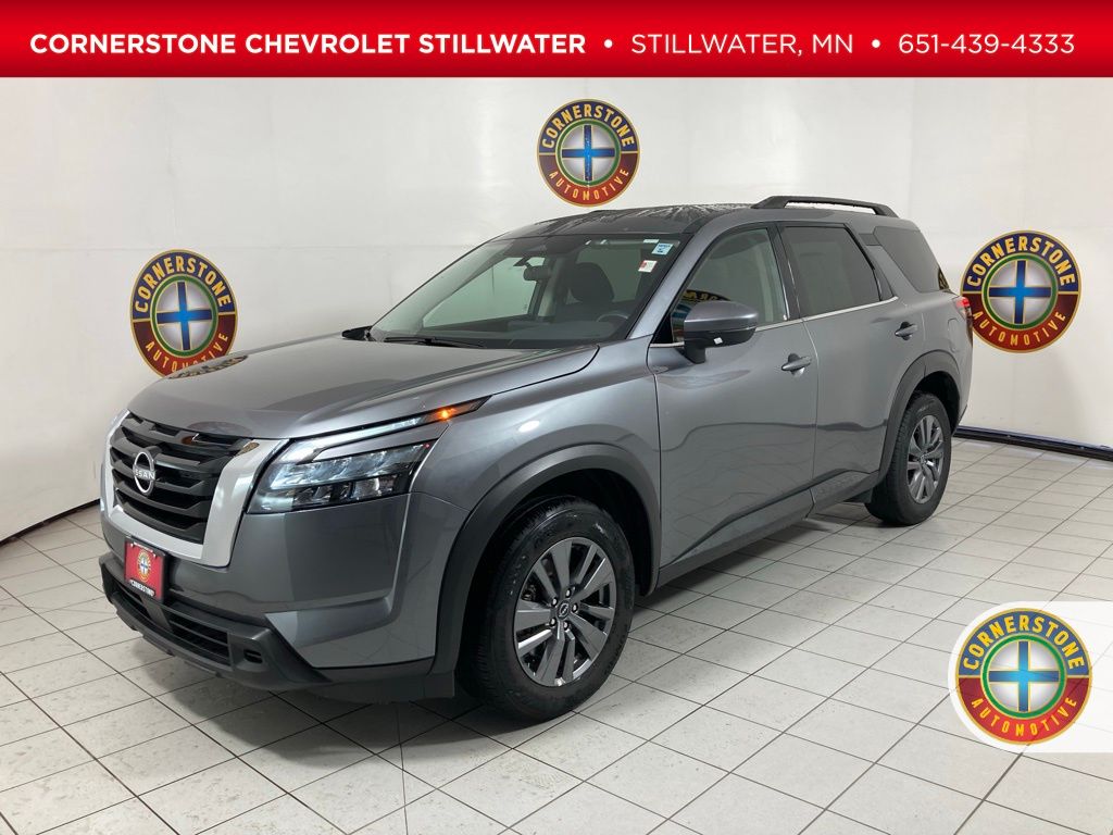 2025 Nissan Pathfinder SV's photo