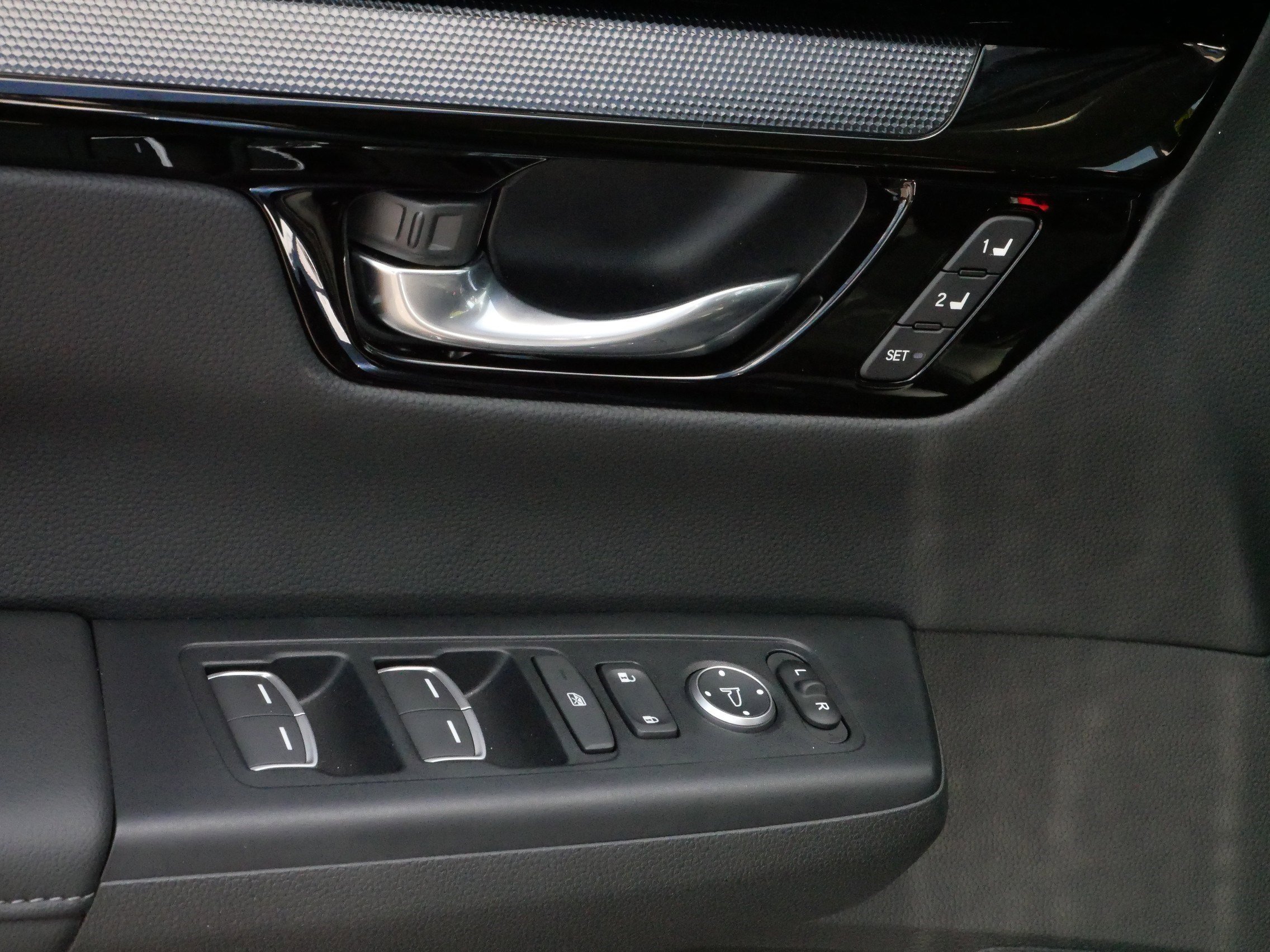 2025 Honda CR-V EX-L photo 17