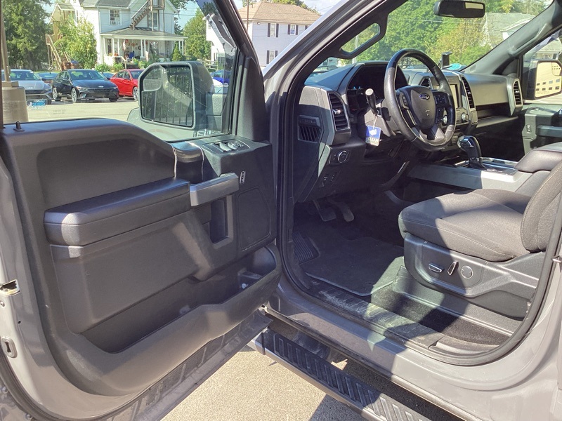 2018 Ford F-150 XLT photo 9