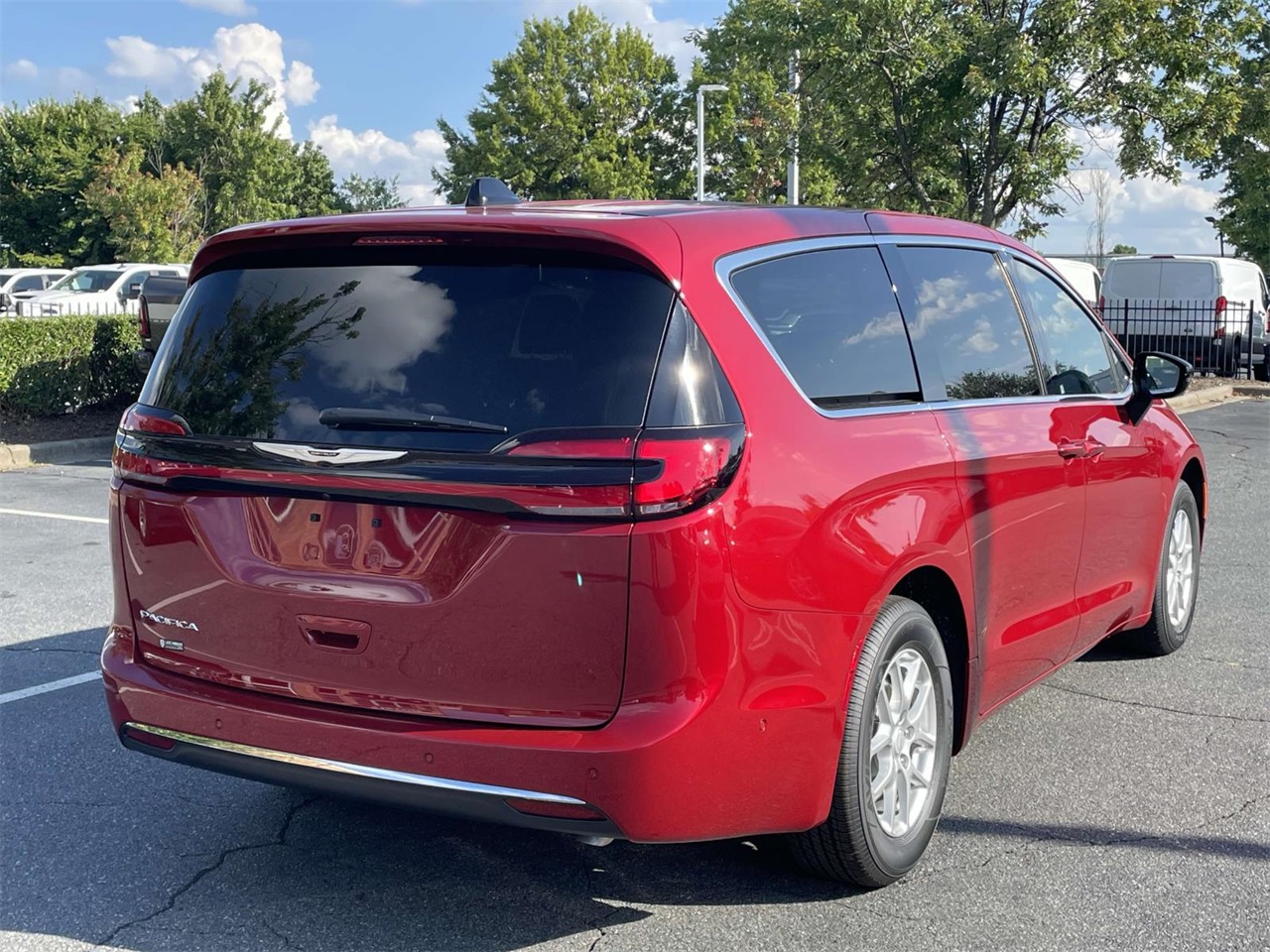 2025 Chrysler Pacifica photo 6