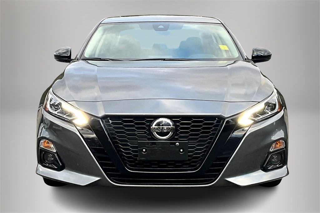2022 Nissan Altima 2.5 SR photo 3
